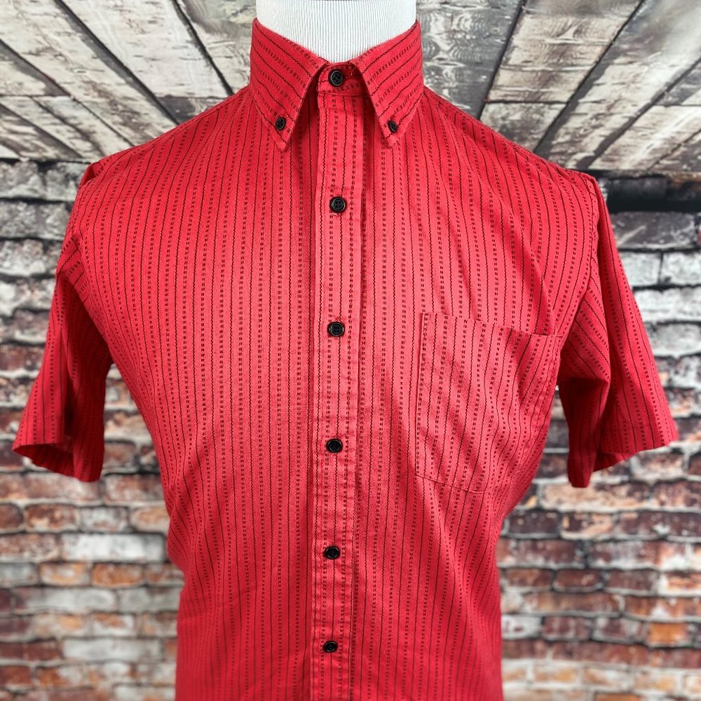 Moving Up Vtg 80s Retro Red Black Geometric Shirt
